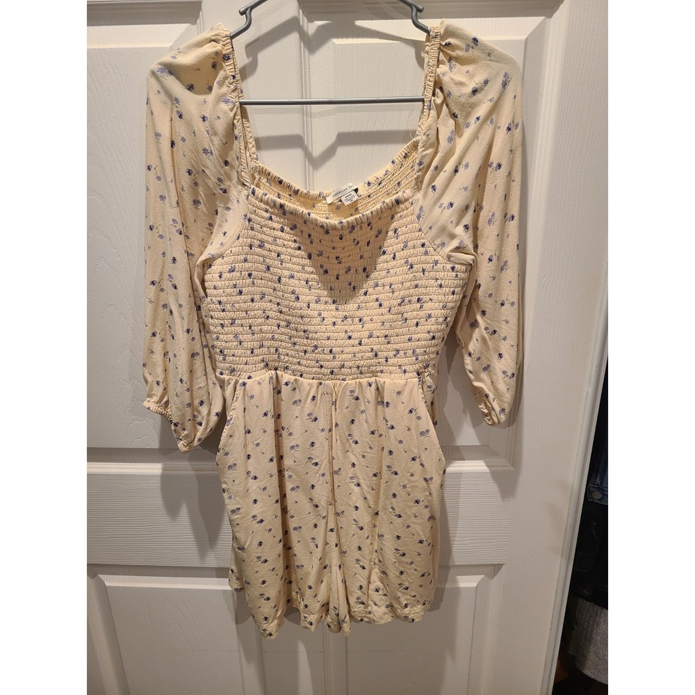 American Eagle Floral Romper Size Medium